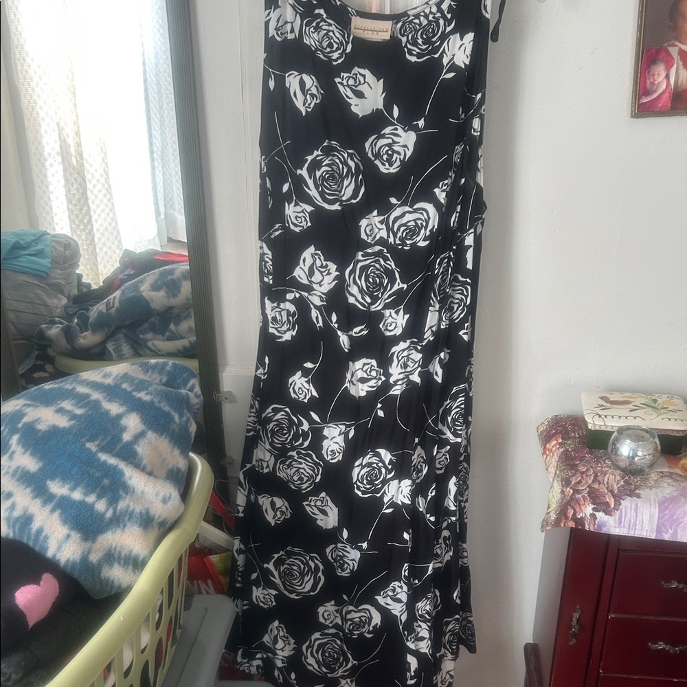 Expressions Monochrome Rose Pattern Dress